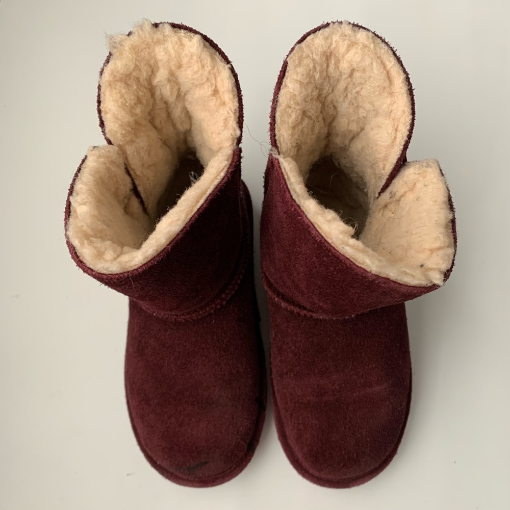BearPaw boots size 10